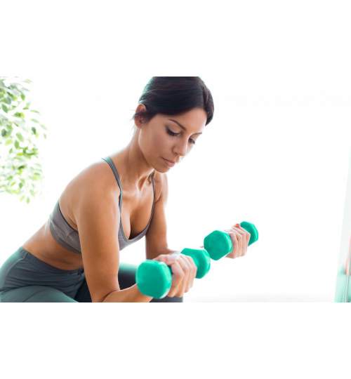 Set 2 Gantere pentru fitness sau antrenament, din cauciuc, 2x0.5 kg, culoare verde